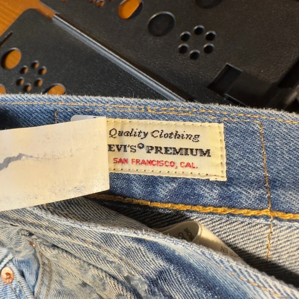 Levi's Premium 501 Original Jeans Mens‎ 34x32 Light Wash Distressed Baggy Denim